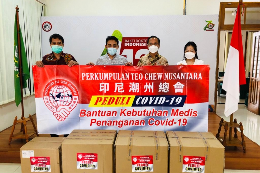 PB IDI Terima Bantuan Ribuan Alat Medis dari PTCN